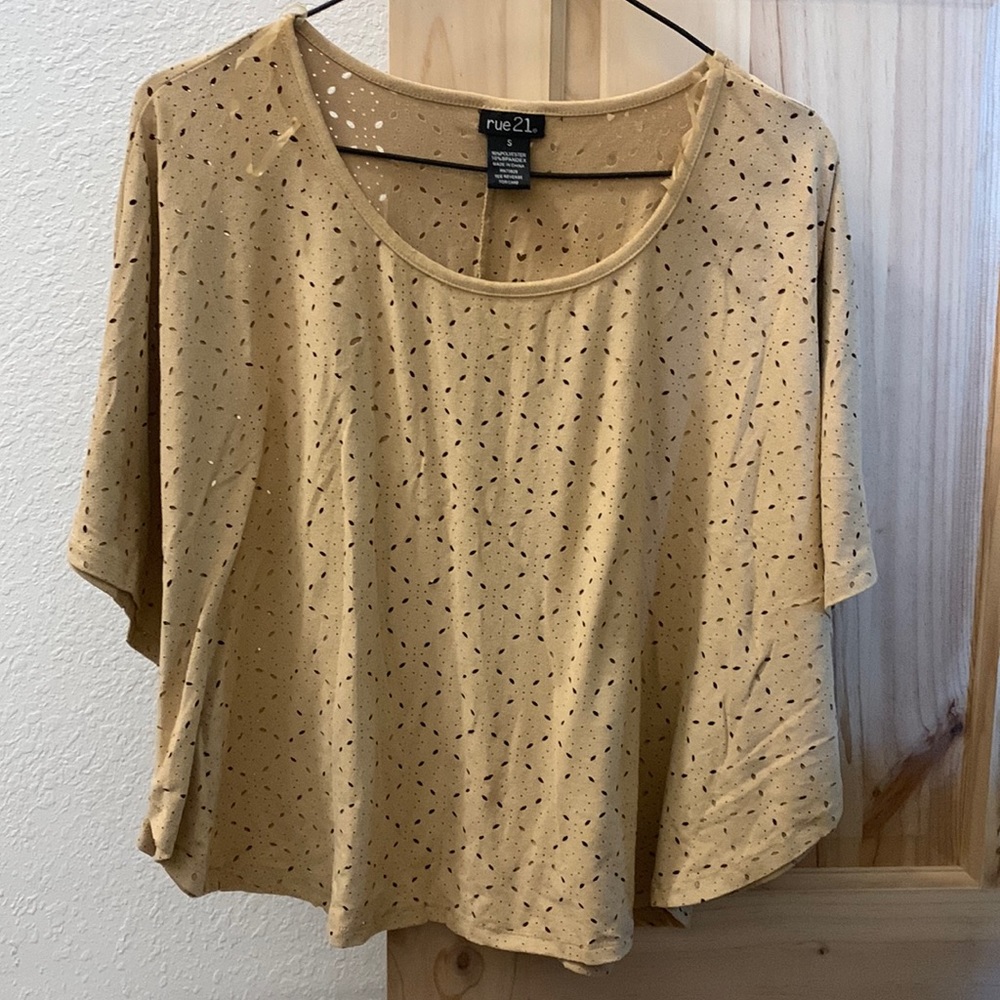 Soft wing design blouse